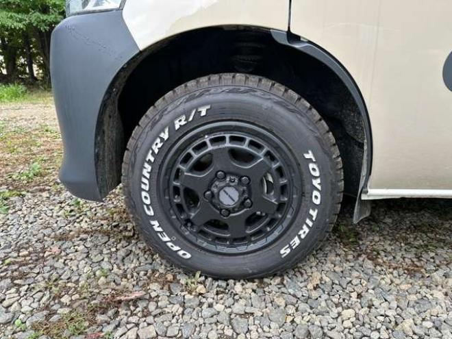 タウンエースバン1.5 GL 4WD　アルトピアーノ　ベージュツートン全塗装済　ベッドキット　セカンドバッテリー　ETC　フルセグTVナビ　バックカメラ　アイドリングストップ　ABS　レーンキープアシスト　盗難防止装置　パワステ　パワーウィンドウ 1500