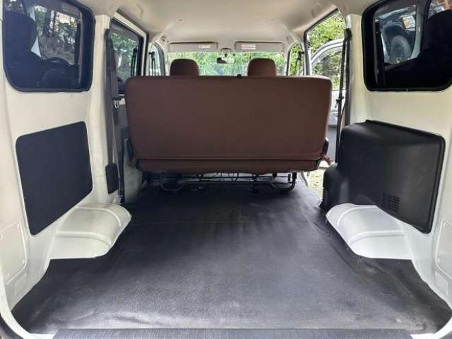 タウンエースバン1.5 GL 4WD　ベージュツートン全塗装済　ストラーダナビTV　バックカメラ　LEDヘッドライト　純正デフロック　リアヒーター　寒冷地仕様　ブラウンレザー調シートカバー　ルーフラック 1500