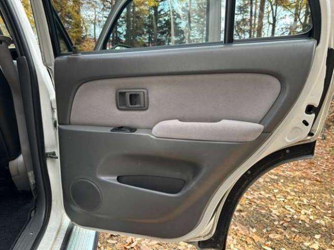 ハイラックスサーフ3.0 SSR-X ディーゼルターボ 4WD　サンルーフ　リフトアップ　ETC　パワステ　パワーウィンドウ　社外アルミ　ABS　キーレス　CDオーディオ 3000