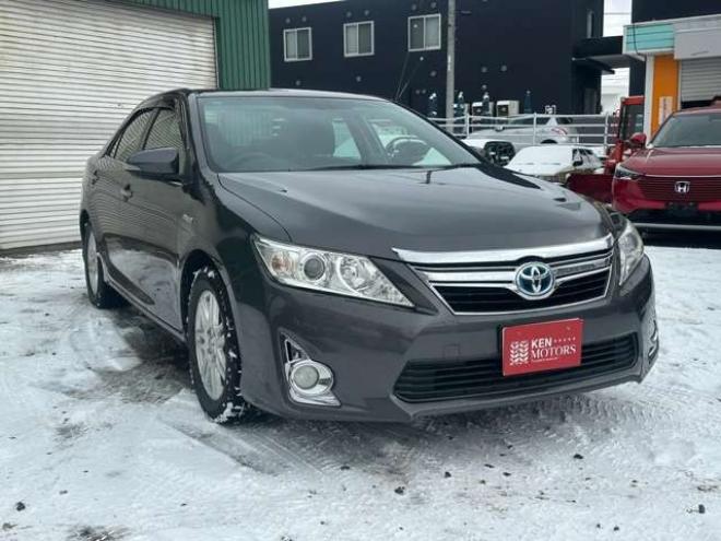 カムリハイブリッド2.5 Gパッケージ　純正アルミ　純正ナビ　ETC　ワンセグ　バックカメラ　パワステ　パワーウィンドウ　キーレスエントリー　電動シート　クルーズコントロール　横滑り防止装置　盗難防止装置 正規輸入車 2WD 2500