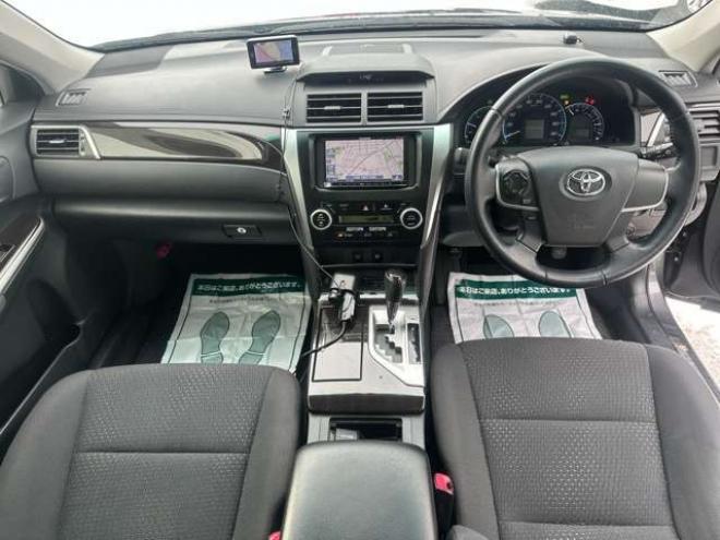 カムリハイブリッド2.5 Gパッケージ　純正アルミ　純正ナビ　ETC　ワンセグ　バックカメラ　パワステ　パワーウィンドウ　キーレスエントリー　電動シート　クルーズコントロール　横滑り防止装置　盗難防止装置 正規輸入車 2WD 2500