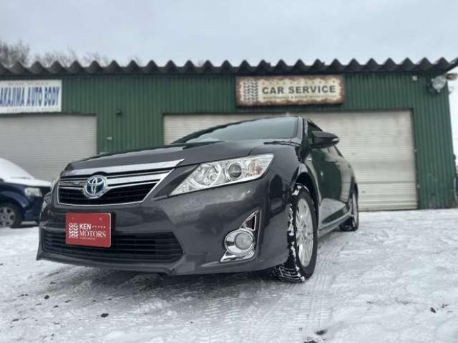 カムリハイブリッド2.5 Gパッケージ　純正アルミ　純正ナビ　ETC　ワンセグ　バックカメラ　パワステ　パワーウィンドウ　キーレスエントリー　電動シート　クルーズコントロール　横滑り防止装置　盗難防止装置 正規輸入車 2WD 2500