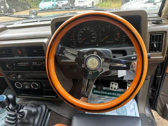 サファリ4.2 エクストラ標準ルーフAD ディーゼル 4WD　リフトアップ　リアヒーター　社外サンルーフ　ドライブレコーダー　ETC　可倒式リアシート　パワステ　社外アルミホイール　社外オーディオ　マッドタイヤ　全塗装済　ターボ 4200