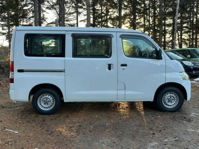 タウンエースバン1.5 DX 4WD　寒冷地仕様　パワーウィンドウ　パワステ　エアコン　ABS　ナビ　ETC 1500