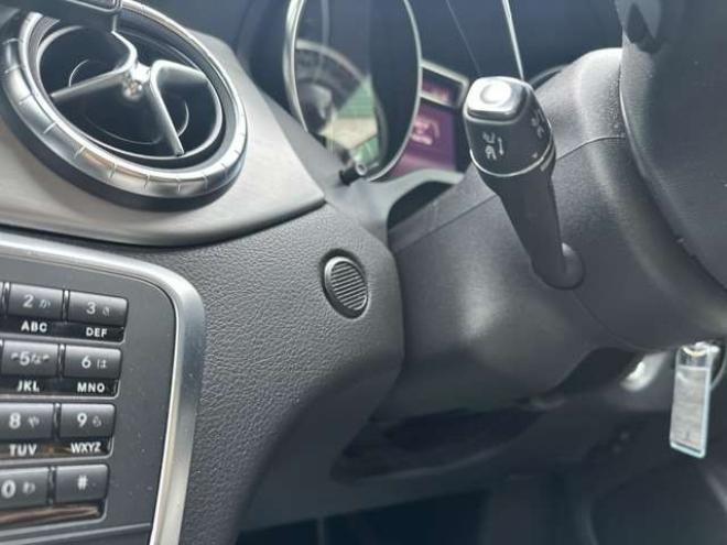 ベンツCLAクラス CLA250 4マチック 4WD　ナビ　TV　バックカメラ　アルミホイール　ディスチャージドランプ　電動シート　パワステ　パワーウィンドウ　キーレス　ETC　シートヒーター　横滑り防止装置　アイドリングストップ　クルーズコントロール 正規輸入車 2000