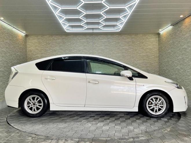 プリウス1.8Sツーリングセレクション 5年保証 スマキー ナビ Bカメ ETC 寒冷地仕様 禁煙 車検整備2年付