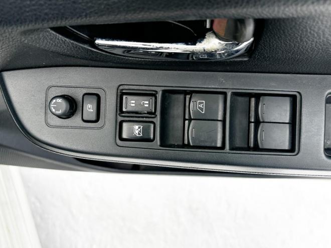 インプレッサ5ドア1.6i-L 4WD　ローンが不安な方＜優遇ローン＞本州仕入 1年保証　社外ナビ　フルセグTV