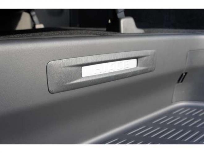 ハイエースバン2.8 スーパーGL ダークプライム S ロングボディ ディーゼルターボ 4WD　ダークプライムS　登録済未使用車　4WD　両側パワースライドドア　デジタルインナーミラー　全方位カメラ　バックカメラ　寒冷地仕様　プッシュスタート　スマートキー　415COBRAフラットベッドキット 登録済未使用車 2800