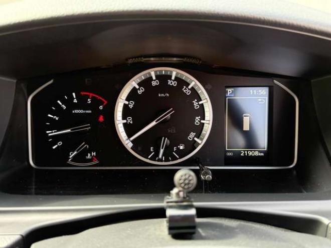 ハイエースバン2.8ダークプライムIIマルチロールトランスポータータイプIロングディーゼルターボ4WD　寒冷地仕様　ワンオーナー　ESSEX　ENCM18インチAW　ESSEXフロントリップスポイラー　ローダウン　パワースライドドア　LEDテール　415COBRAシートカバー&ローフォルムフェンダー&ステアリング 2800