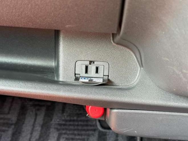 ハイエースバン2.8ダークプライムIIマルチロールトランスポータータイプIロングディーゼルターボ4WD　寒冷地仕様　ワンオーナー　ESSEX　ENCM18インチAW　ESSEXフロントリップスポイラー　ローダウン　パワースライドドア　LEDテール　415COBRAシートカバー&ローフォルムフェンダー&ステアリング 2800