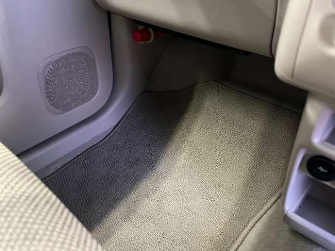 ラパンL 4WD　プッシュスタート　スマートキー　ナビ　バックカメラ　衝突軽減　横滑り防止　アイドリングストップ　前席シートヒーター　ETC 660