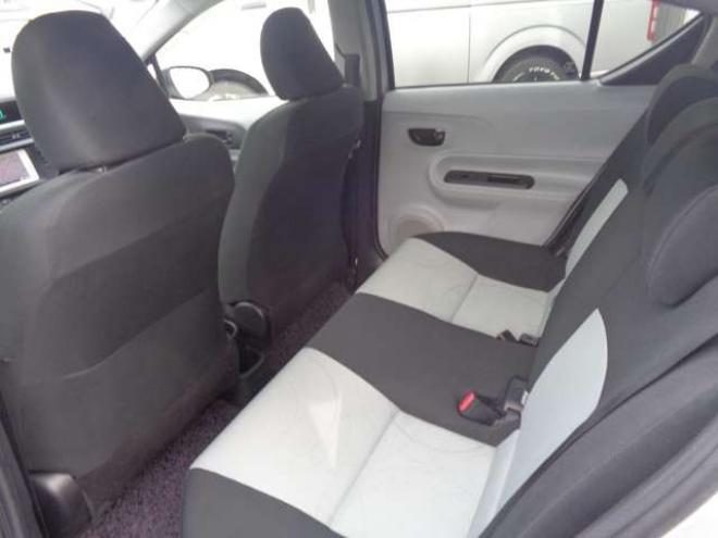 アクア1.5 S　純正ナビ　ワンセグ　キーフリー 2WD 1500