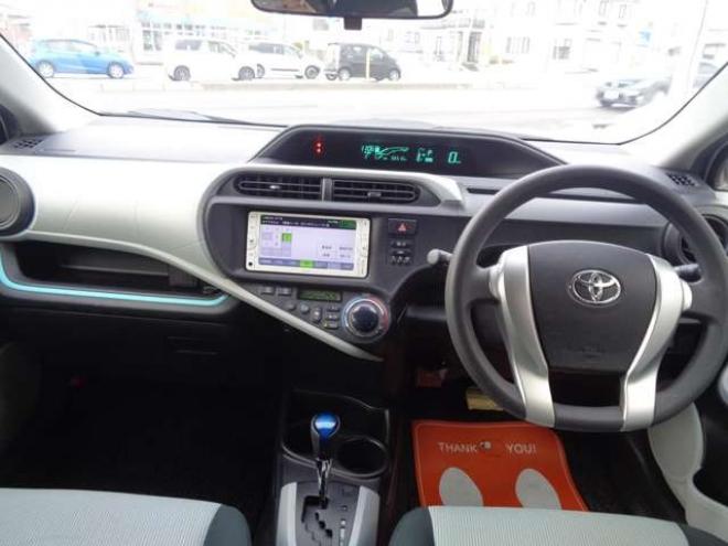 アクア1.5 S　純正ナビ　ワンセグ　キーフリー 2WD 1500