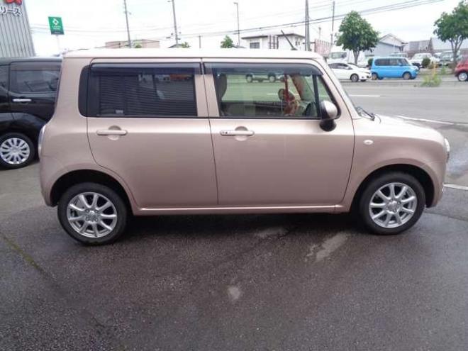 ラパンショコラ G 4WD　スマートキー　シートヒーター　ナビ　バックカメラ 660