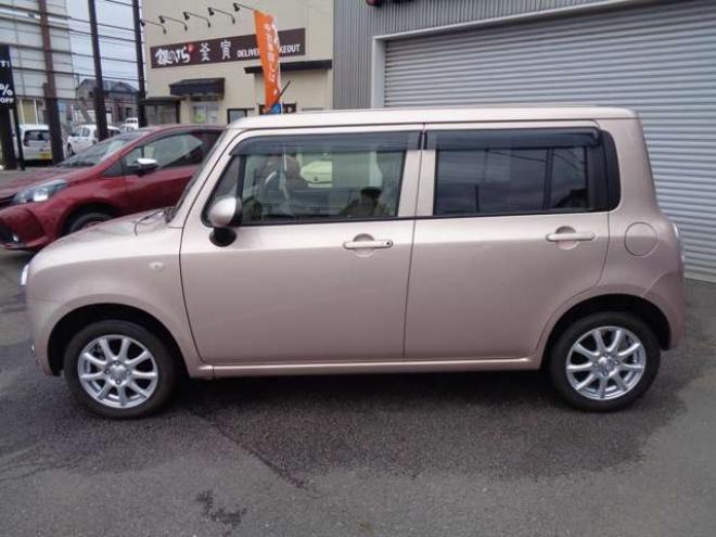 ラパンショコラ G 4WD　スマートキー　シートヒーター　ナビ　バックカメラ 660