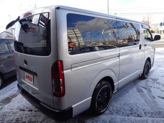 ハイエースバン2.8 DX ロング ディーゼルターボ 4WD　寒冷地仕様　415COBRA　丸目クラシックヘッドライトキット　SAFARIフロントリップスポイラー　16インチアルミ&トーヨーH30　リアヒーター　リアエアコン 2800
