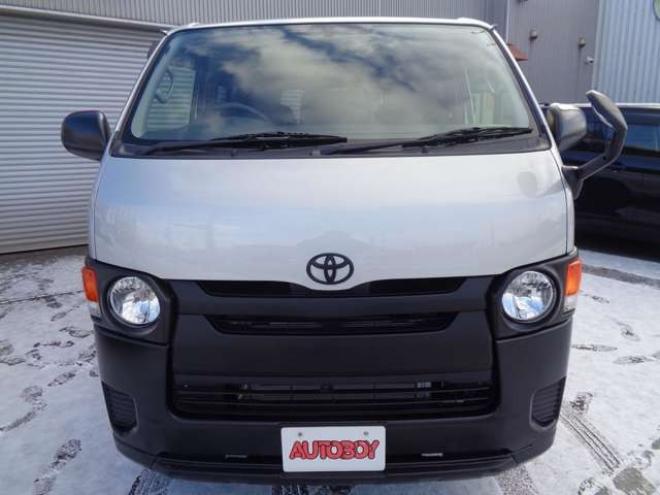 ハイエースバン2.8 DX ロング ディーゼルターボ 4WD　寒冷地仕様　415COBRA　丸目クラシックヘッドライトキット　SAFARIフロントリップスポイラー　16インチアルミ&トーヨーH30　リアヒーター　リアエアコン 2800