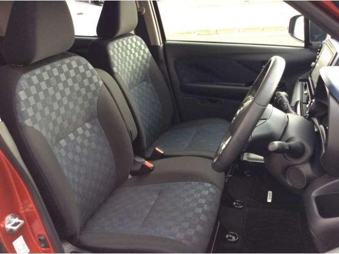 デイズハイウェイスターX 4WD　プッシュスタート　スマートキー　日産純正ナビ　フルセグTV　CD　Bluetooth　全方向カメラ　バックカメラ　本革巻きステアリング　ステアリングスイッチ　クルーズコントロール　シートヒーター　ETC 660