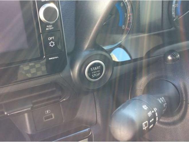 デイズハイウェイスターX 4WD　プッシュスタート　スマートキー　日産純正ナビ　フルセグTV　CD　Bluetooth　全方向カメラ　バックカメラ　本革巻きステアリング　ステアリングスイッチ　クルーズコントロール　シートヒーター　ETC 660