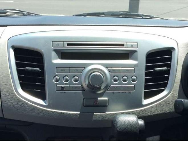 ワゴンRFX 4WD　キーレス　オートエアコン　シートヒーター　ミラーヒーター　アイドリングストップ　助手席シートアンダーボックス　電動格納ミラー　ETC　純正オーディオプレーヤー　CD　FM/AM　AUX 660