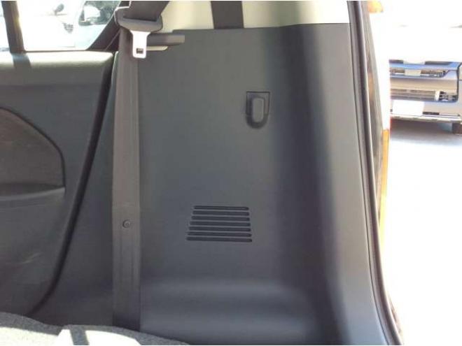 ワゴンRFX 4WD　キーレス　オートエアコン　シートヒーター　ミラーヒーター　アイドリングストップ　助手席シートアンダーボックス　電動格納ミラー　ETC　純正オーディオプレーヤー　CD　FM/AM　AUX 660