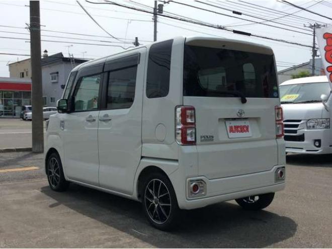 ピクシスメガL SAIII 4WD　両側パワスラ　プッシュスタート　スマートキー　運転席側シートヒーター　純正ナビ　フルセグTV　横滑り防止　アイドリングストップ　衝突被害軽減　オートライト　ドラレコ　ETC　バックカメラ　電動格納ミラー 660