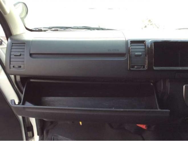 ハイエースバン2.7 スーパーGL ダークプライム ワイド ミドルルーフ ロングボディ 4WD　4WD　寒冷地仕様　両側パワスラ　スマキー　プッシュスタート　リアヒーター&クーラー　アルパインインナーミラー&フリップダウンモニター　社外メモリナビ　フルセグTV　ETC　ベッドキッド　Bカメラ 2700