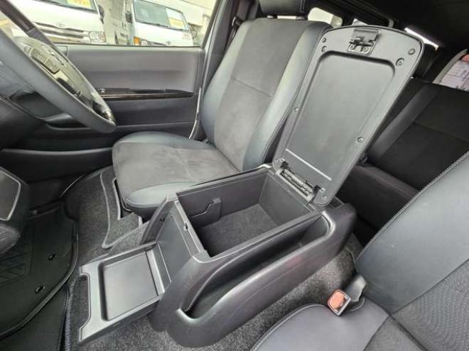 ハイエースバン2.8 スーパーGL ダークプライムII ロングボディ ディーゼルターボ 4WD　ESSEXバージョン　FスポイラーVer3&サイドライナー&リアライナー　ESSEX　ENCD17インチAW　ヨコハマPARADA17インチ　ESSEX3Dフロアマット　ハーフレザーシート　プッシュスタート　スマートキー　リアヒーター 2800