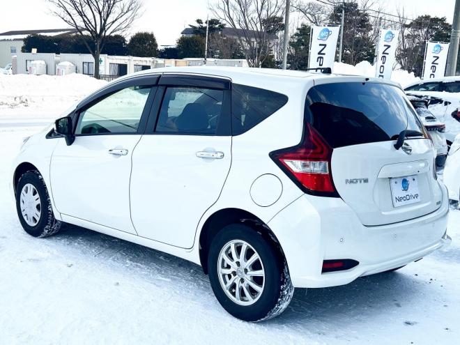 ノート1.2X FOURスマートセーフティED 4WD　ローンが不安な方＜優遇ローン＞本州仕入　寒冷地仕様　エマージェンシーブレーキ 4WD