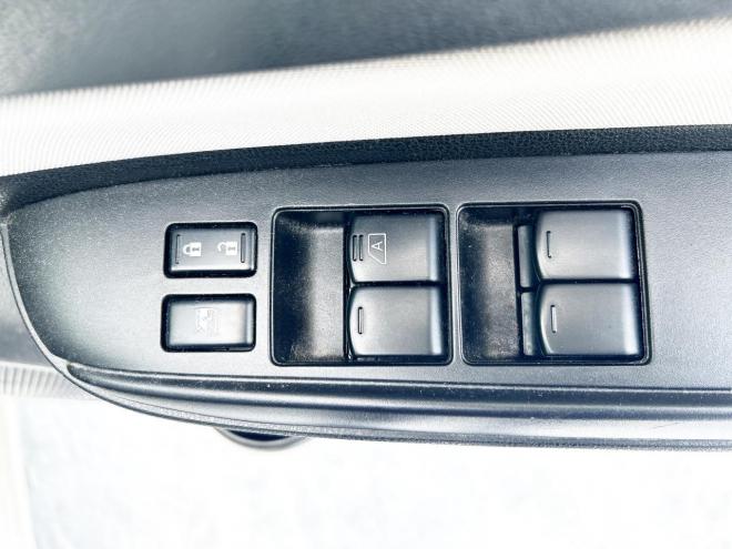 ノート1.2X FOURスマートセーフティED 4WD　ローンが不安な方＜優遇ローン＞本州仕入　寒冷地仕様　エマージェンシーブレーキ 4WD