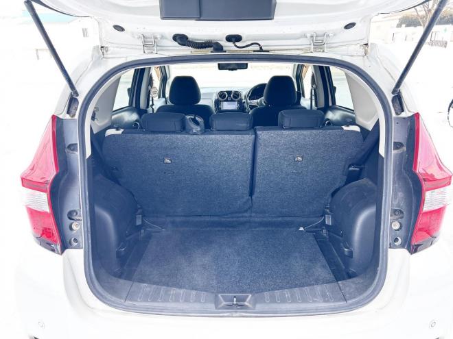 ノート1.2X FOURスマートセーフティED 4WD　ローンが不安な方＜優遇ローン＞本州仕入　寒冷地仕様　エマージェンシーブレーキ 4WD