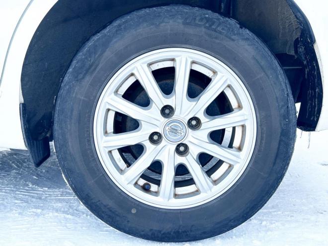 ノート1.2X FOURスマートセーフティED 4WD　ローンが不安な方＜優遇ローン＞本州仕入　寒冷地仕様　エマージェンシーブレーキ 4WD