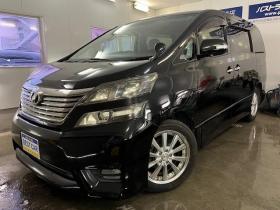 ヴェルファイア　２．４Ｚ　プラチナセレクション　寒冷地仕様　禁煙車　パワーバックドア　両側パワースライドドア　ブラックレザーシートカバー　純正ＨＤＤナビ　地デジ　ＤＶＤ再生　Ｂｌｕｅｔｏｏｔｈ　リアフリップダウンモニター　ＨＩＤヘッドライト　ＥＴＣ 4WD 2400 5Dr