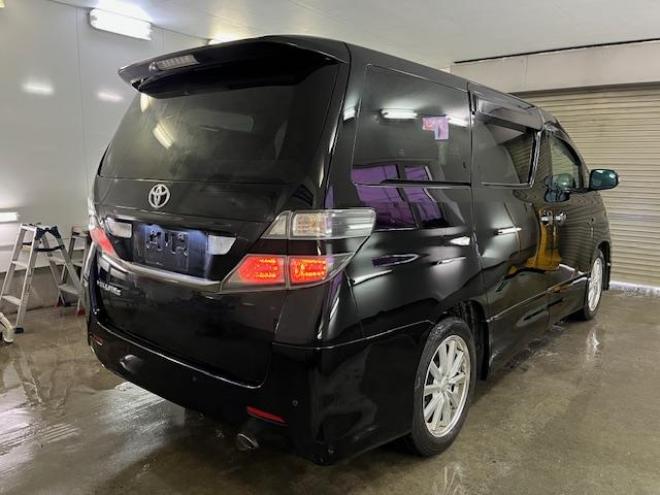 ヴェルファイア２．４Ｚ　プラチナセレクション　寒冷地仕様　禁煙車　パワーバックドア　両側パワースライドドア　ブラックレザーシートカバー　純正ＨＤＤナビ　地デジ　ＤＶＤ再生　Ｂｌｕｅｔｏｏｔｈ　リアフリップダウンモニター　ＨＩＤヘッドライト　ＥＴＣ 4WD 2400 5Dr