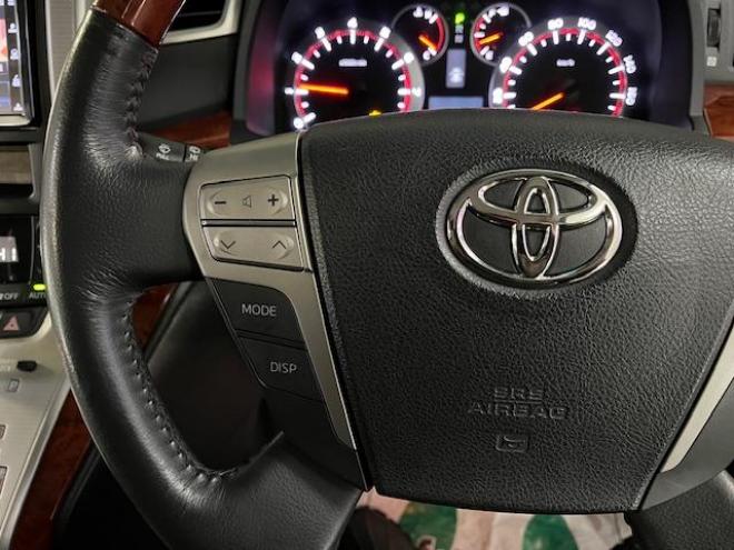 ヴェルファイア２．４Ｚ　プラチナセレクション　寒冷地仕様　禁煙車　パワーバックドア　両側パワースライドドア　ブラックレザーシートカバー　純正ＨＤＤナビ　地デジ　ＤＶＤ再生　Ｂｌｕｅｔｏｏｔｈ　リアフリップダウンモニター　ＨＩＤヘッドライト　ＥＴＣ 4WD 2400 5Dr