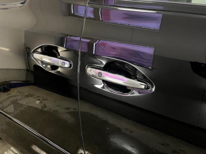 ヴェルファイア２．４Ｚ　プラチナセレクション　寒冷地仕様　禁煙車　パワーバックドア　両側パワースライドドア　ブラックレザーシートカバー　純正ＨＤＤナビ　地デジ　ＤＶＤ再生　Ｂｌｕｅｔｏｏｔｈ　リアフリップダウンモニター　ＨＩＤヘッドライト　ＥＴＣ 4WD 2400 5Dr