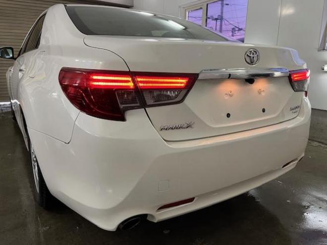 マークX２５０Ｇ　Ｆｏｕｒ　本州仕入　禁煙車　純正１６インチＡＷ　スタッドレスタイヤ付　イクリプスナビ　地デジ　バックカメラ　純正ＨＩＤヘッドライト　エコ＆スノー＆スポーツモード　横滑り防止装置　ＰＵＳＨスタート　スマートキー 4WD 2500 4Dr