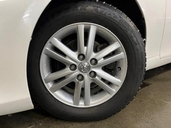 マークX２５０Ｇ　Ｆｏｕｒ　本州仕入　禁煙車　純正１６インチＡＷ　スタッドレスタイヤ付　イクリプスナビ　地デジ　バックカメラ　純正ＨＩＤヘッドライト　エコ＆スノー＆スポーツモード　横滑り防止装置　ＰＵＳＨスタート　スマートキー 4WD 2500 4Dr