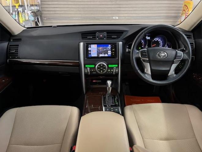 マークX２５０Ｇ　Ｆｏｕｒ　本州仕入　禁煙車　純正１６インチＡＷ　スタッドレスタイヤ付　イクリプスナビ　地デジ　バックカメラ　純正ＨＩＤヘッドライト　エコ＆スノー＆スポーツモード　横滑り防止装置　ＰＵＳＨスタート　スマートキー 4WD 2500 4Dr