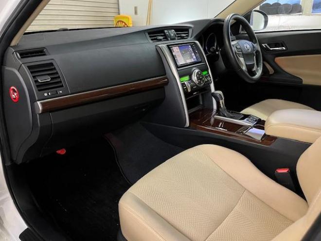 マークX２５０Ｇ　Ｆｏｕｒ　本州仕入　禁煙車　純正１６インチＡＷ　スタッドレスタイヤ付　イクリプスナビ　地デジ　バックカメラ　純正ＨＩＤヘッドライト　エコ＆スノー＆スポーツモード　横滑り防止装置　ＰＵＳＨスタート　スマートキー 4WD 2500 4Dr