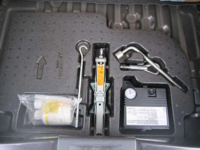 マーチ1.2 12X FOUR 4WD　切替式4WD プッシュスタート スマートキー エンジンスターター リア5面フイルム張り ルーフアンテナ 社外アルミ タイミングチェーン車 過去整備記録簿 1200