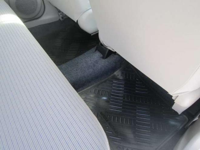 オッティS FOUR 4WD　1オーナー 4WD 5速MT 走行14000km シートヒーター キーレス CD プライバシーガラス 記録簿 夏冬タイヤ付 1年間走行無制限保証付 660