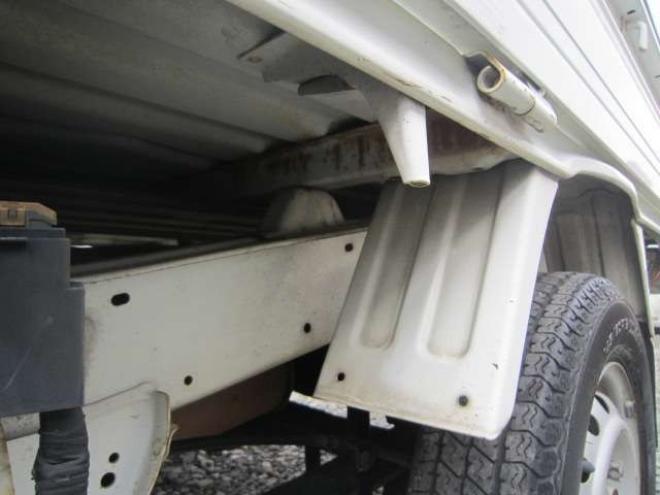 ミニキャブトラック Vタイプ エアコン付 4WD　道外仕入れ 切替式4WD パワステ エアコン スタッドレス+ホイールセット積込み 1年間走行無制限保証付 660