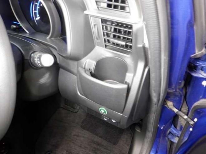 フィット1.5 ハイブリッド Fパッケージ 4WD　ナビ・TV・Bluetooth・LEDヘッドライト・ワイパーデアイサー・純正エンスタ・フォグランプ・スマートキー・プッシュスタート・寒冷地仕様 1500