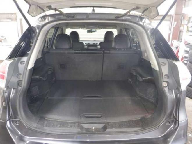 エクストレイル2.0 20S 2列車 4WD　ナビ・TV・B/T・Bカメラ・Aストップ・ライトレベライザー・ECOモード・VDC・カプロンシート・キーレス・社外AW 2000