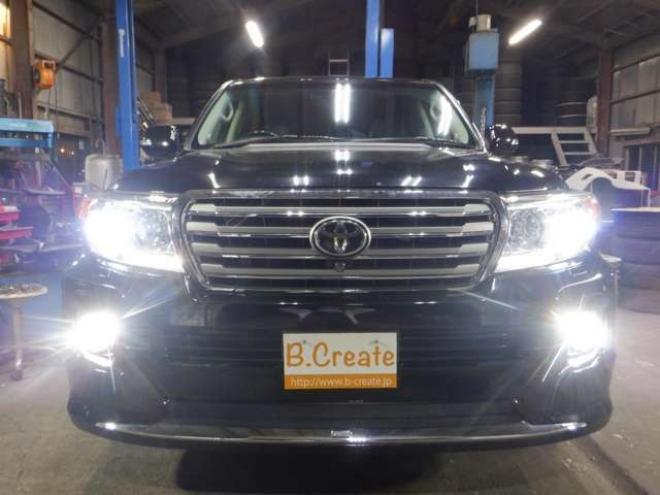 ランドクルーザー200 4.6 ZX 4WD　本州仕入・ナビ・TV・B/T・サンルーフ・革　Bカメラ・ガナドールマフラー・ヒッチメンバー・シートヒーター・エアコン・電動シート・電動リアゲート 4600