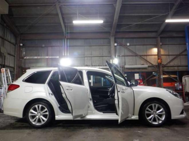 レガシィワゴン2.5 i アイサイト 4WD　本州仕入・後期型・ナビ・TV・B/T・Bカメラ・スマートキー・プッシュスタート・HID・電動シート・フォグランプ・ETC・ヘッドライトウォッシャー・クルコン・衝突軽減・アイドリングストップ・ 2500