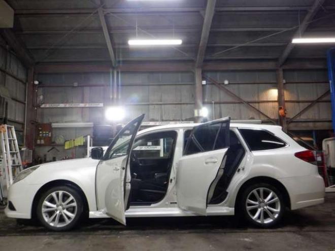 レガシィワゴン2.5 i アイサイト 4WD　本州仕入・後期型・ナビ・TV・B/T・Bカメラ・スマートキー・プッシュスタート・HID・電動シート・フォグランプ・ETC・ヘッドライトウォッシャー・クルコン・衝突軽減・アイドリングストップ・ 2500