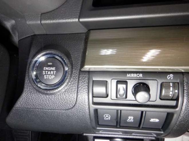 レガシィワゴン2.5 i アイサイト 4WD　本州仕入・後期型・ナビ・TV・B/T・Bカメラ・スマートキー・プッシュスタート・HID・電動シート・フォグランプ・ETC・ヘッドライトウォッシャー・クルコン・衝突軽減・アイドリングストップ・ 2500