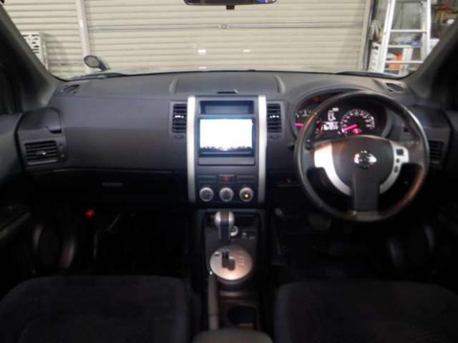 エクストレイル2.0 20GT ディーゼルターボ 4WD　本州仕入・ナビ・TV・Bカメラ・B/T・車検R9/6・修復歴なし・切替4WD・HID・ETC・フォグランプ・クルコン・インテリキー・ルーフレール 2000